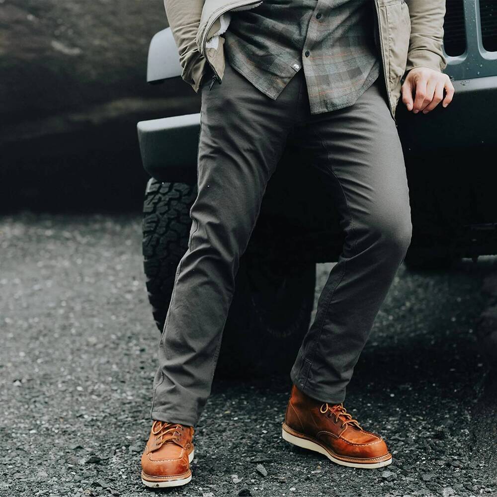 NEW MOUNTAIN KHAKIS lined mountain pant in jackson grey